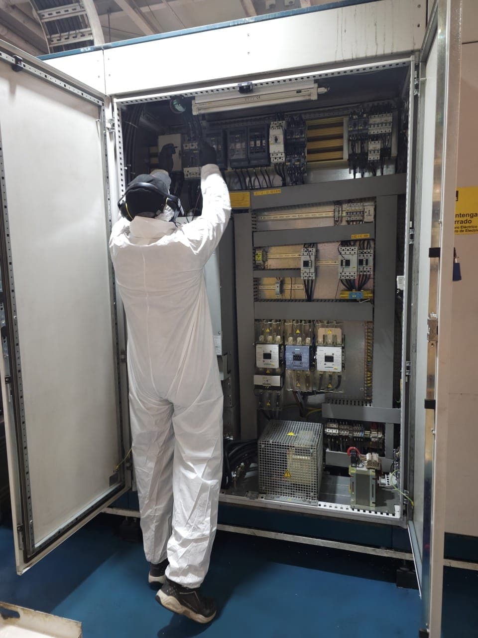 Mantenimiento de tablero eléctrico de control en llenadora